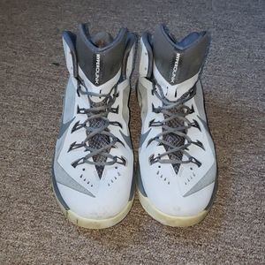 Men's NIKE HYPERDUNK Sneakers